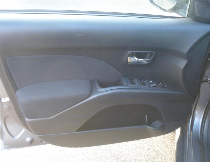 Citroën C-Crosser 9