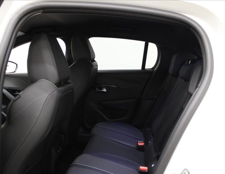 Peugeot 208 Hatchback 1,2 l 74 kw