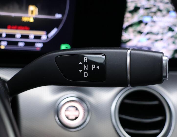 Mercedes-Benz Třídy E 25