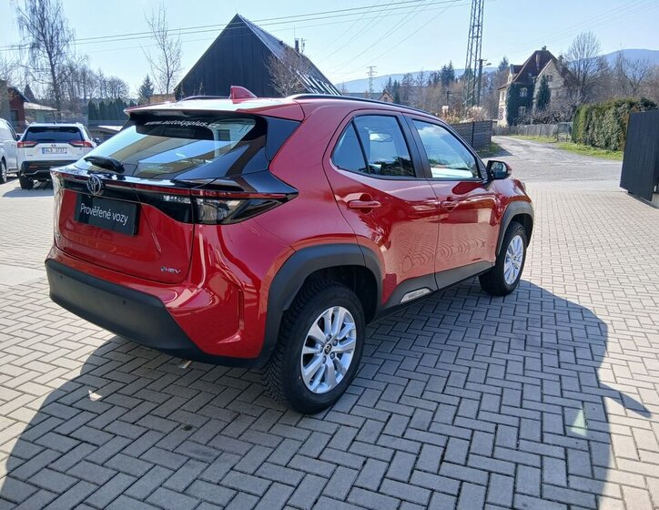 Toyota Yaris Cross SUV / Terénní 1,5 l 68 kw