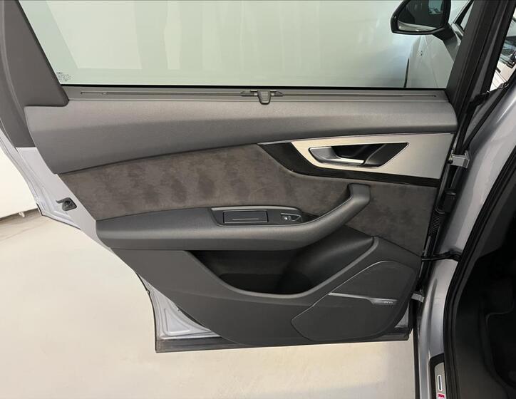 Audi Q7 29