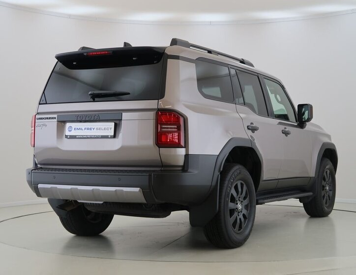 Toyota Land Cruiser SUV / Terénní 2,8 l 151 kw