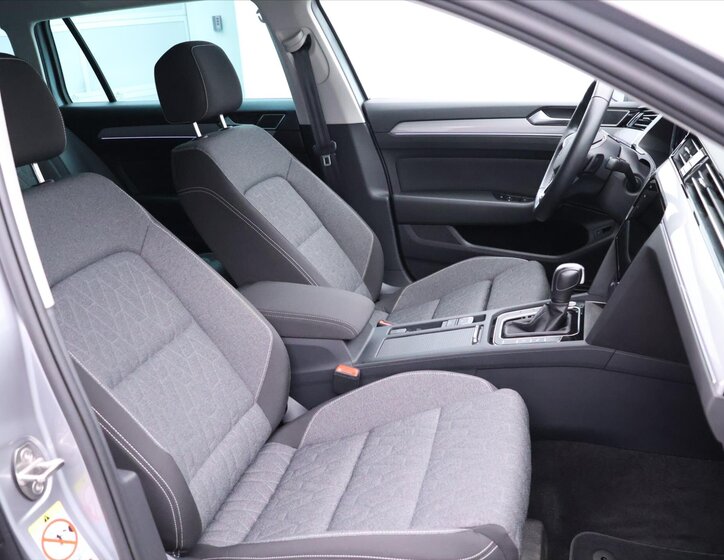 Volkswagen Passat 12