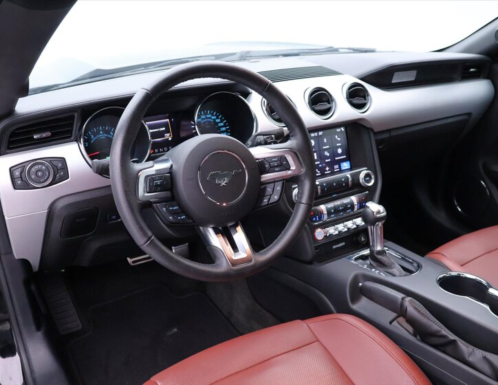 Ford Mustang Kupé 5,0 l 310 kw