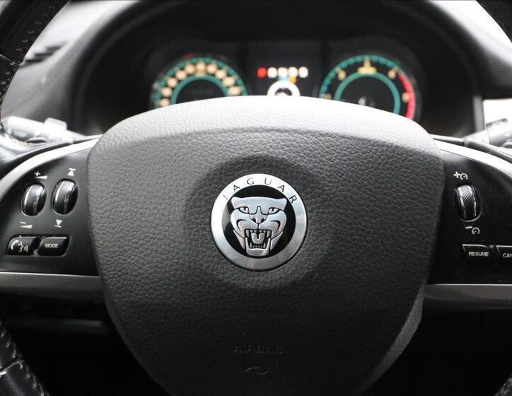 Jaguar XF Kombi 3,0 l 177 kw