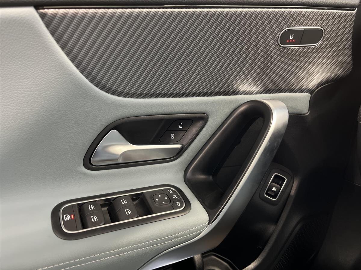 Mercedes-Benz CLA Kupé 1,3 l 120 kw