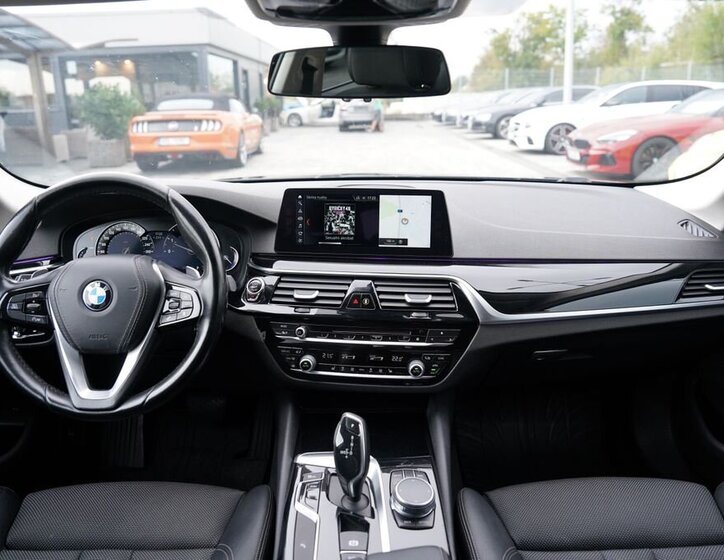 BMW Řada 5 25