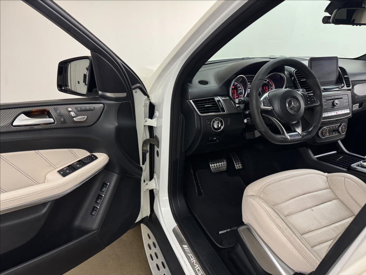 Mercedes-Benz GLS SUV / Terénní 5,5 l 430 kw