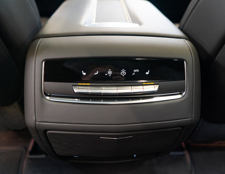 Cadillac Escalade 45