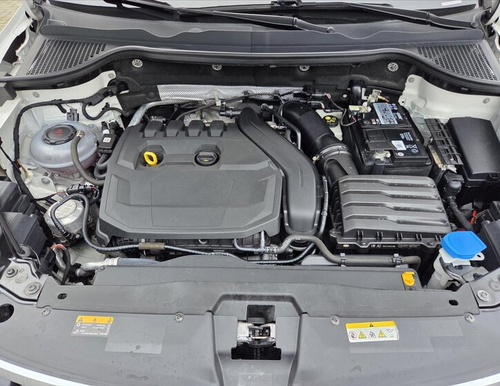 Škoda Karoq SUV 1,5 l 110 kw