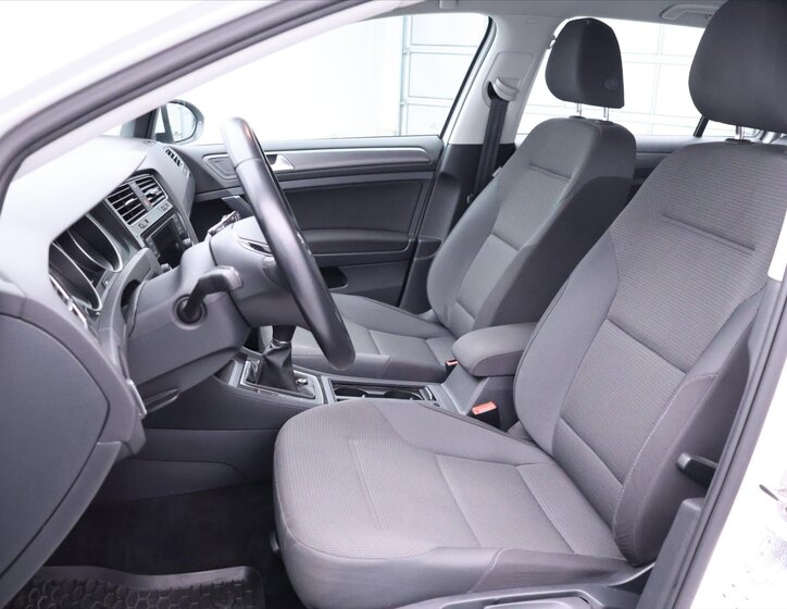 Volkswagen Golf Kombi 999,0 85 kw