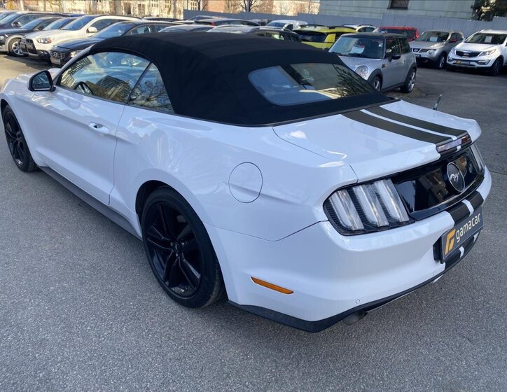 Ford Mustang Kabriolet 2,3 l 233 kw