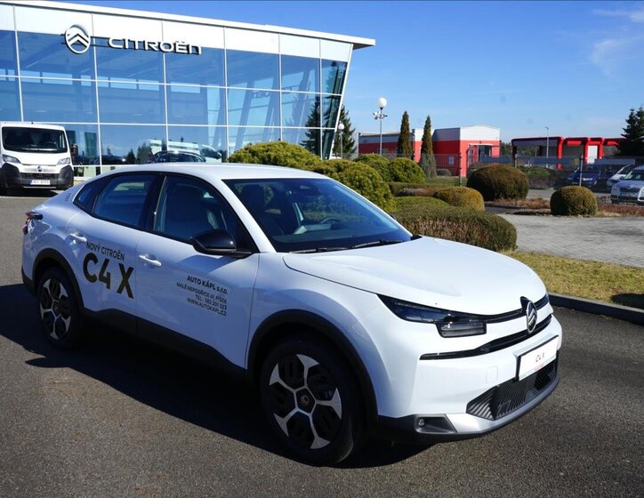 Citroën C4 X Sedan / Limuzína 1,2 l 96 kw