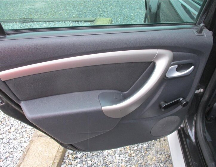 Dacia Duster SUV / Terénní 1,6 l 77 kw