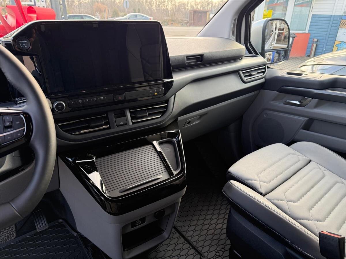 Ford Tourneo Custom Kombi 2,0 l 125 kw