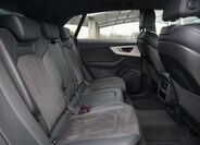 Audi Q8 27