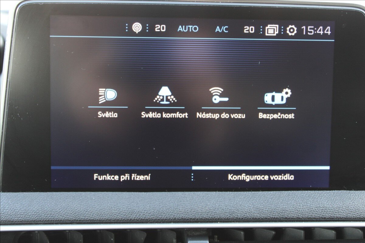 Peugeot 3008 SUV / Terénní 1,2 l 96 kw