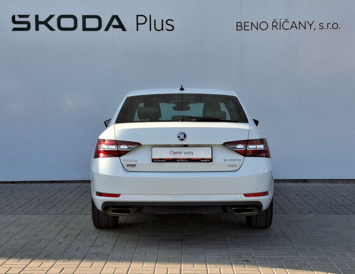 Škoda Superb Sedan / Limuzína 2,0 l 206 kw