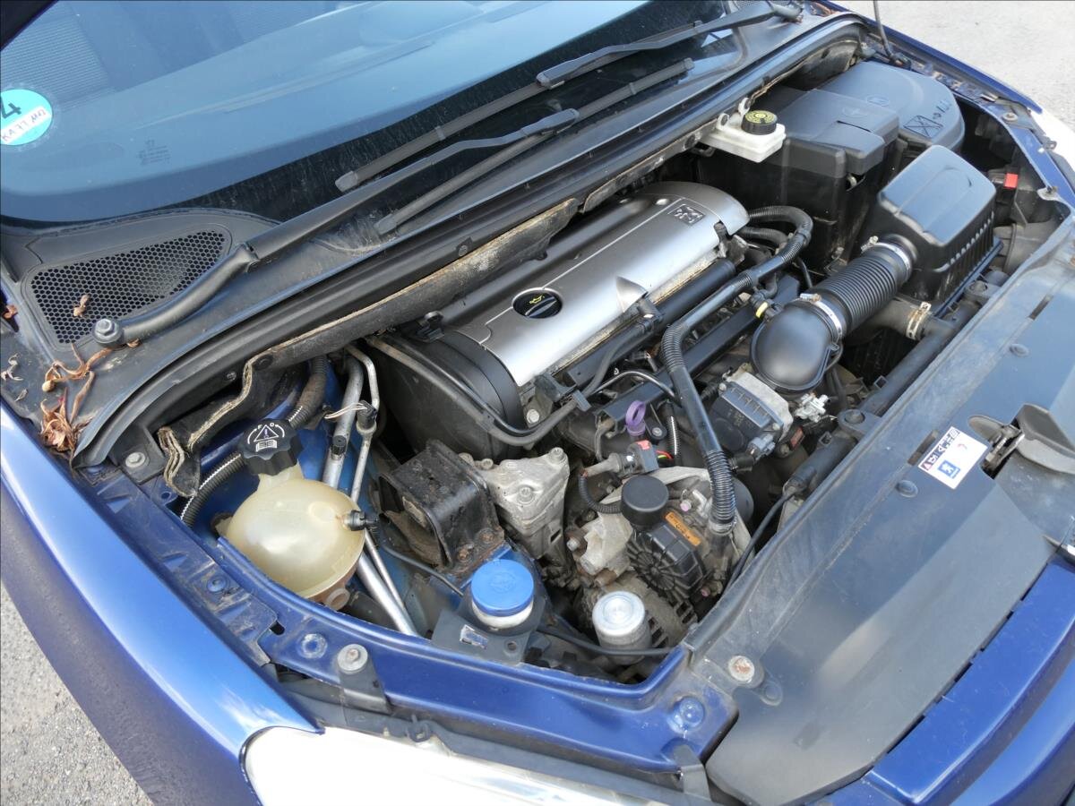 Peugeot 307 Kupé 2,0 l 100 kw