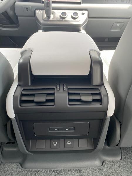 Land Rover Defender SUV 5,0 l 313 kw