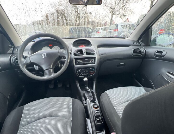 Peugeot 206 8