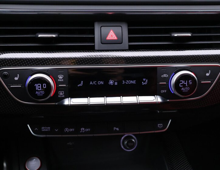 Audi S5 Sedan 3,0 l 260 kw