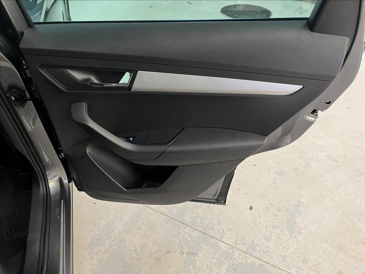 Škoda Karoq SUV / Terénní 1,5 l 110 kw