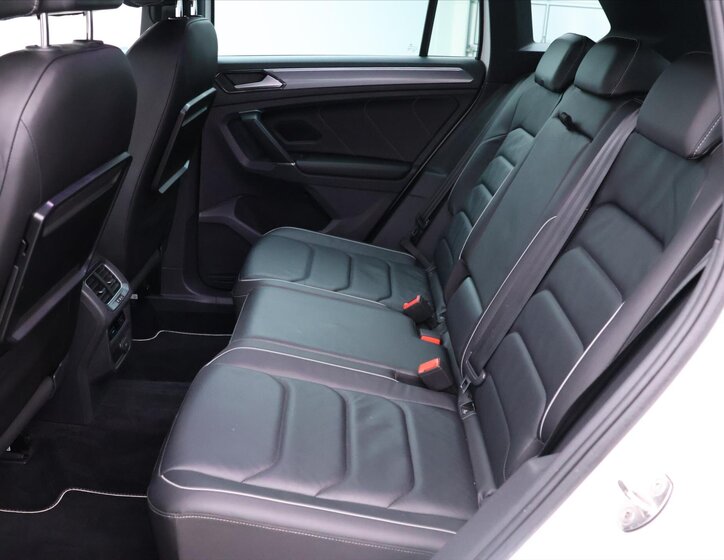 Volkswagen Tiguan 13