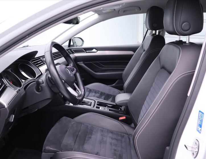 Volkswagen Passat 12