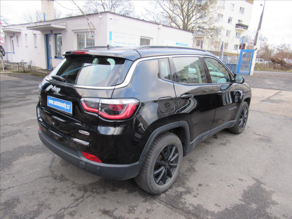 Jeep Compass SUV 1,4 l 103 kw