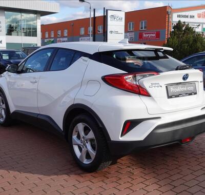 Toyota C-HR 6