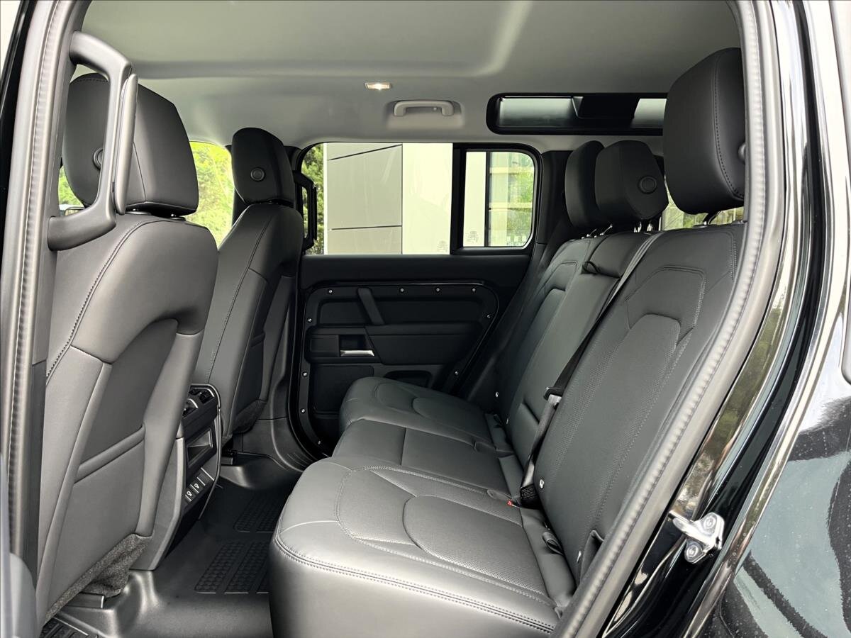 Land Rover Defender SUV 3,0 l 147 kw