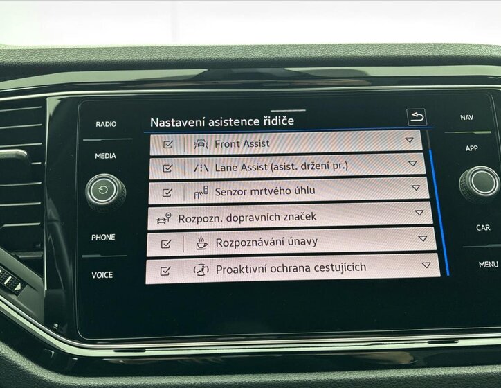 Volkswagen T-Roc SUV / Terénní 2,0 l 221 kw