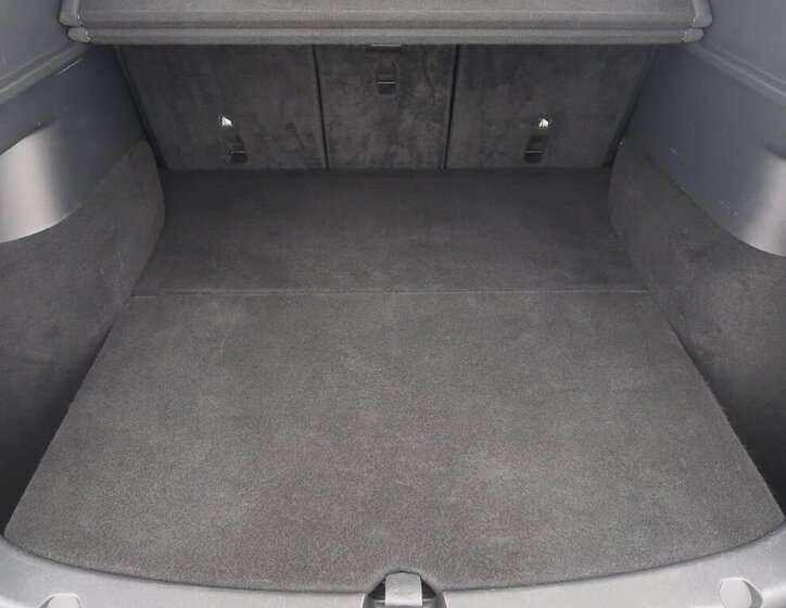 Tesla Model Y SUV 0,0 378 kw