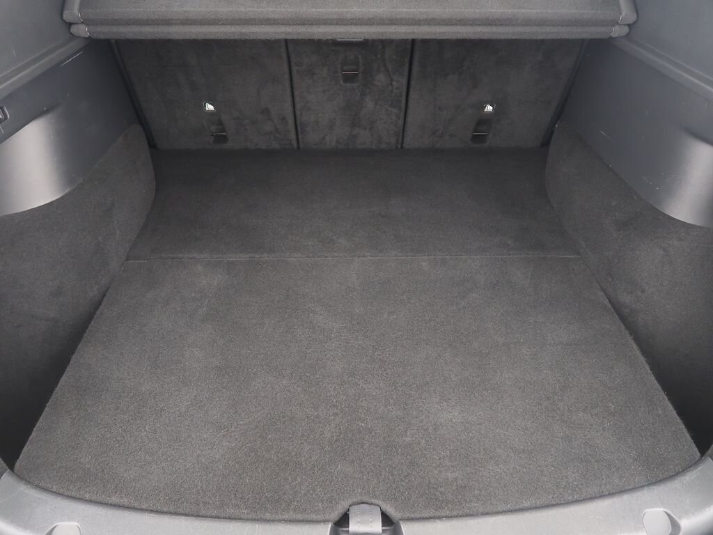 Tesla Model Y SUV 0,0 378 kw