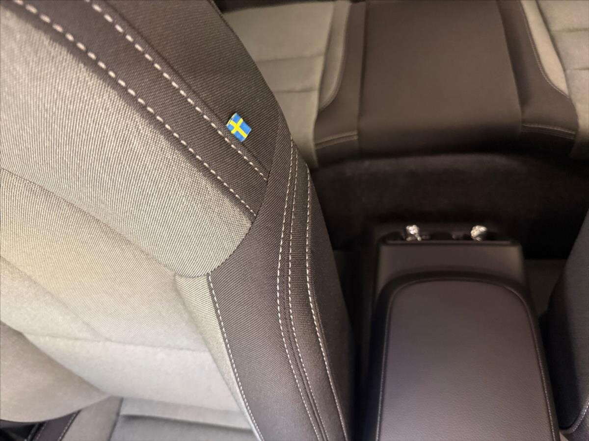 Volvo XC40 SUV / Terénní 2,0 l 120 kw