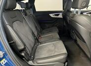Audi Q7 26