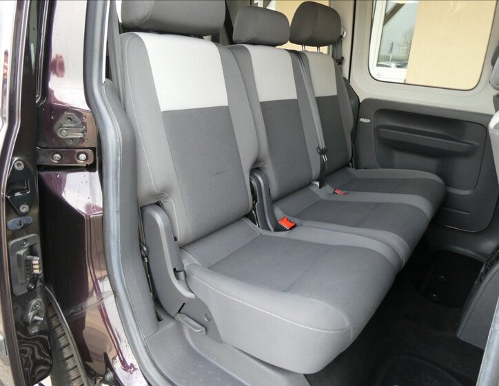 Volkswagen Caddy Kombi 1,6 l 75 kw