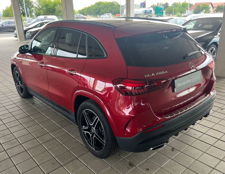 Mercedes-Benz GLA 7