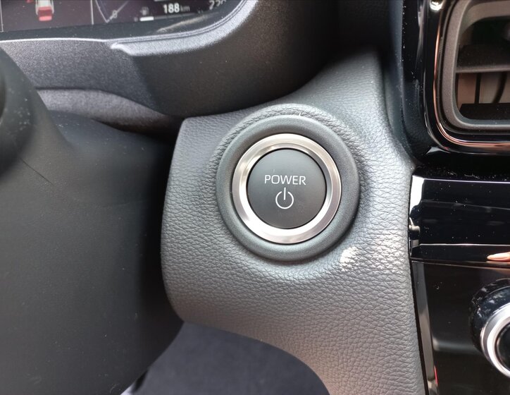 Toyota Yaris Cross 23