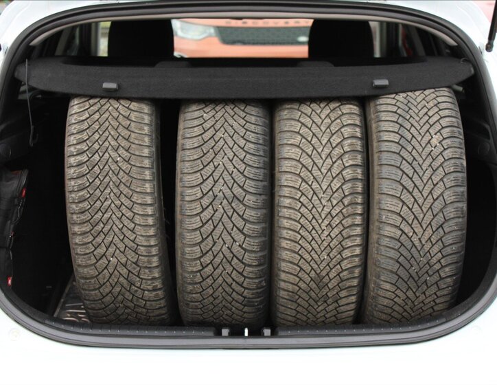 KIA Ceed Hatchback 1,5 l 117 kw