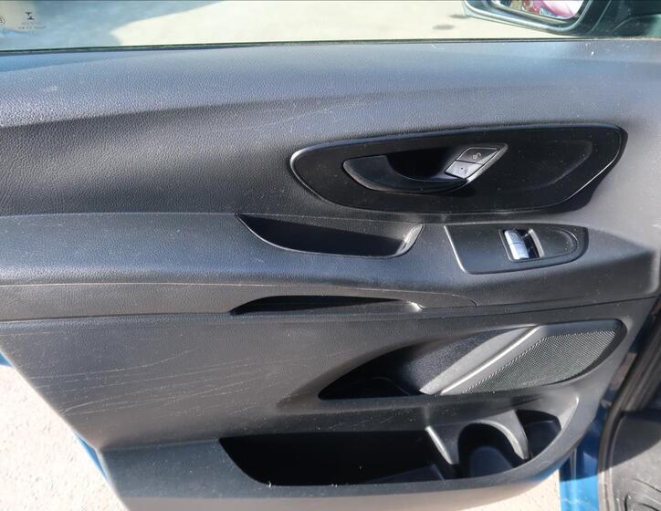 Mercedes-Benz Vito 16