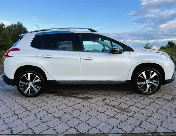 Peugeot 2008 11