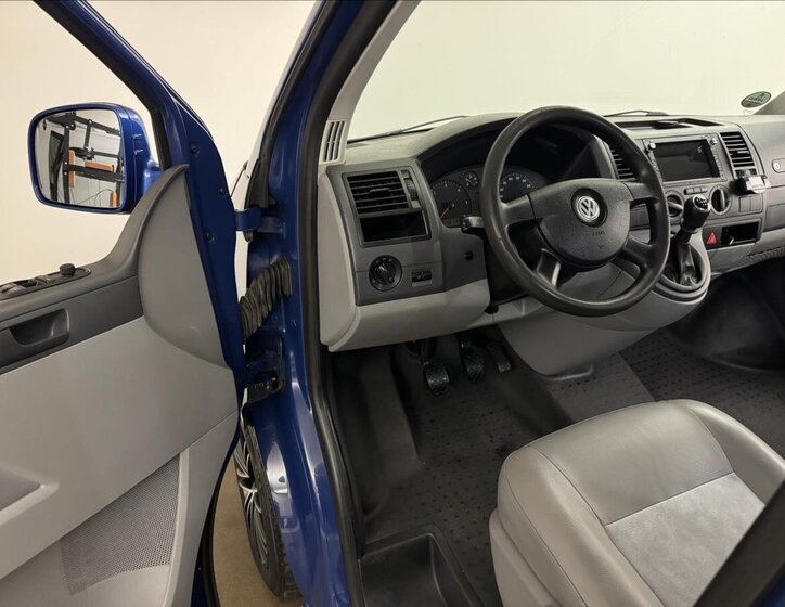 Volkswagen Transporter 18