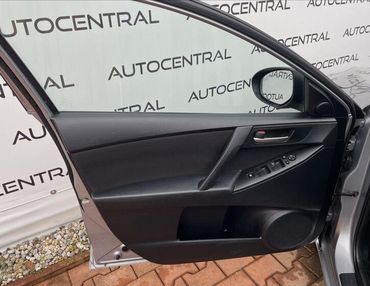 Mazda 3 Hatchback 2,0 l 110 kw