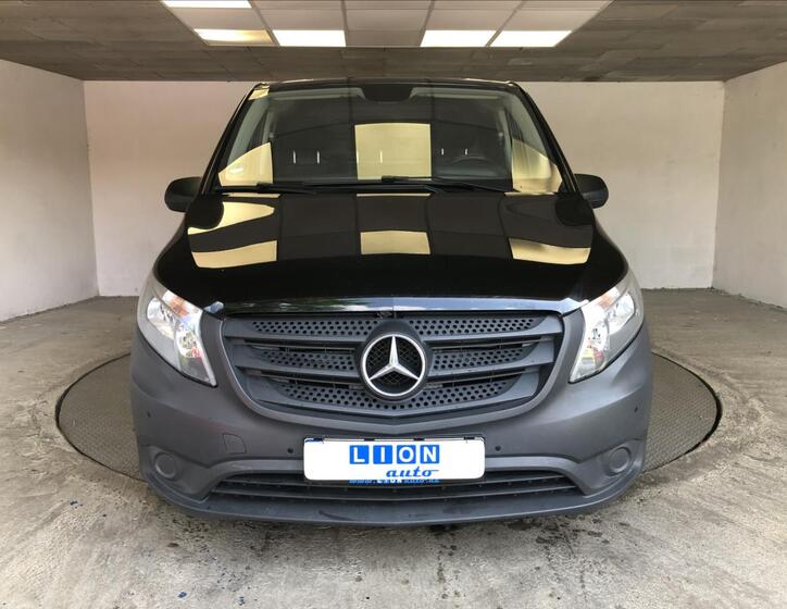Mercedes-Benz Vito 2