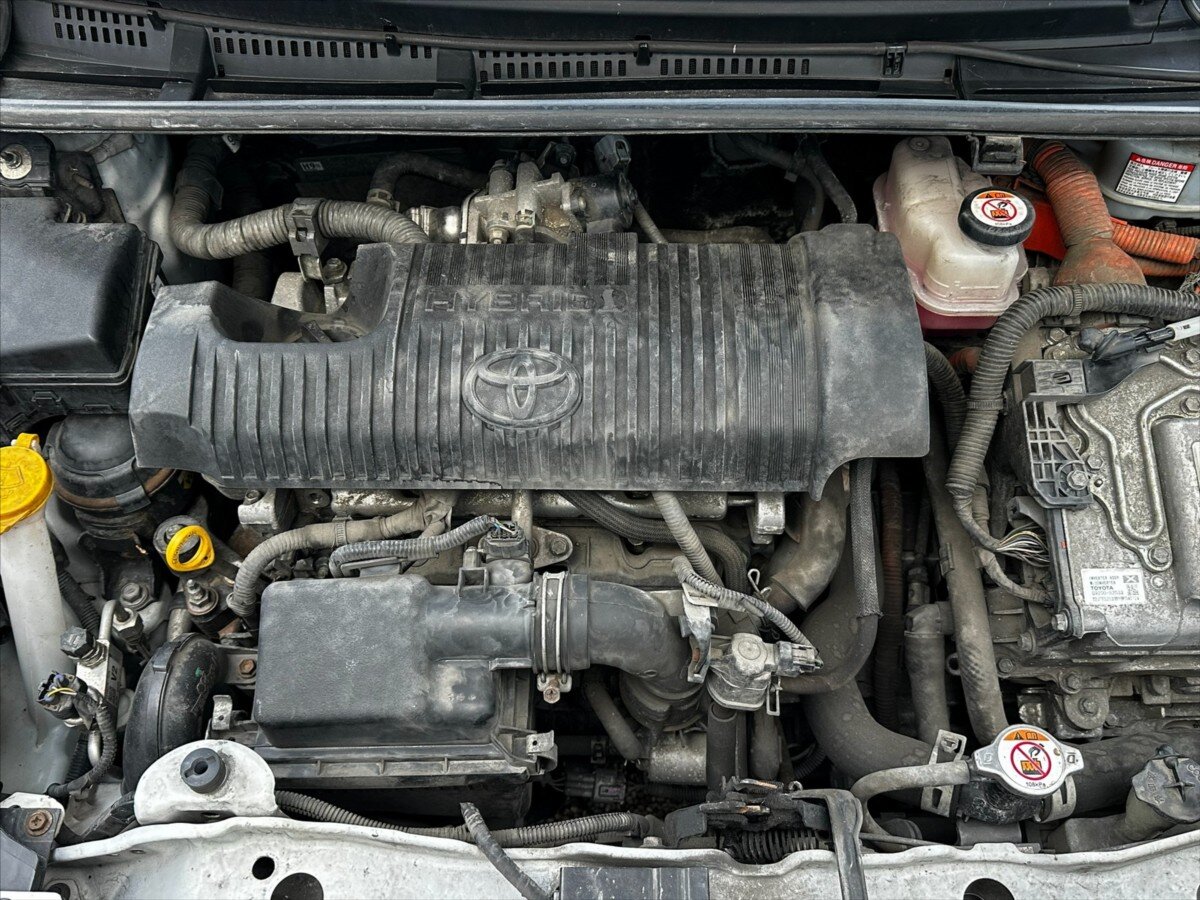 Toyota Yaris Kombi 1,5 l 54 kw