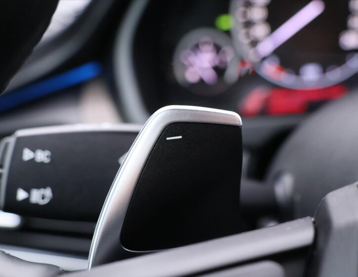 BMW X5 SUV 3,0 l 230 kw