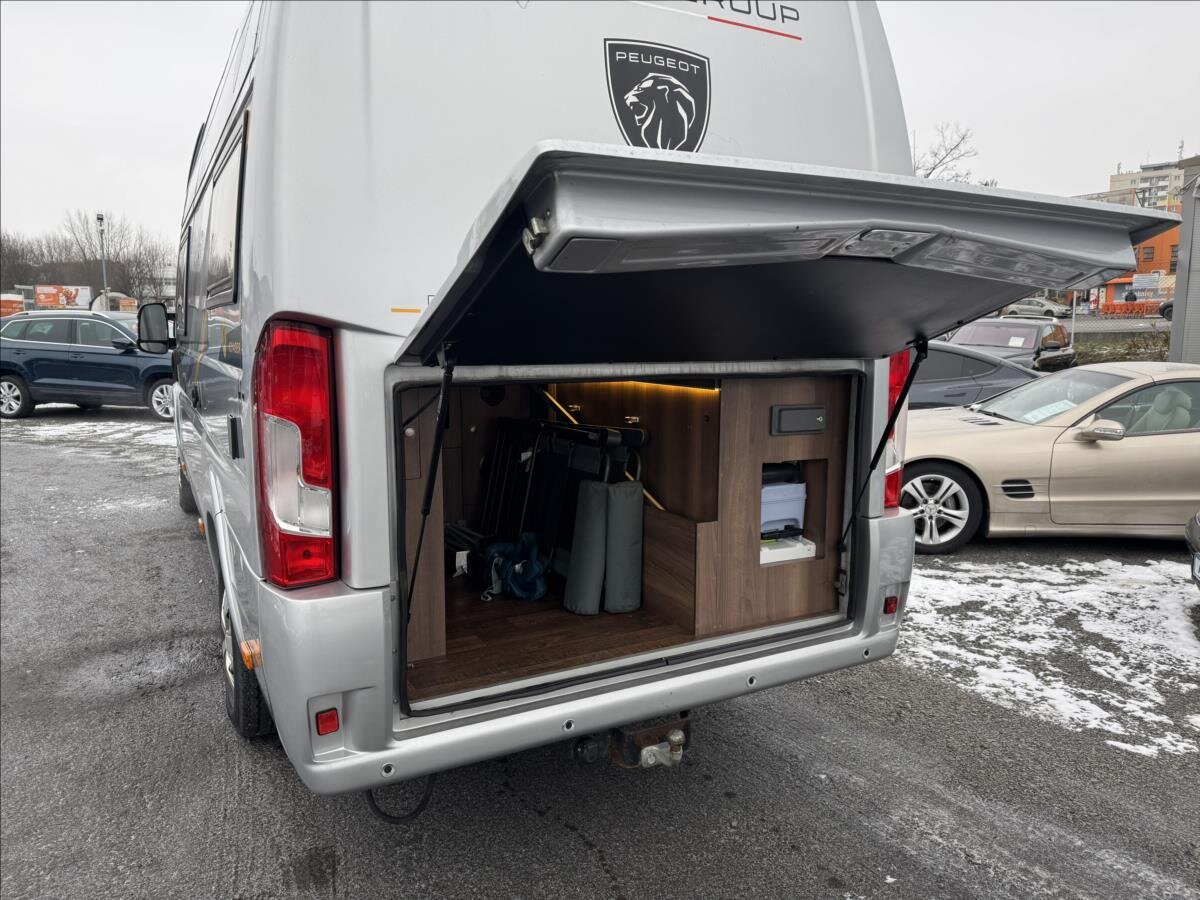 Peugeot Ostatní Ostatní 3,0 l 130 kw