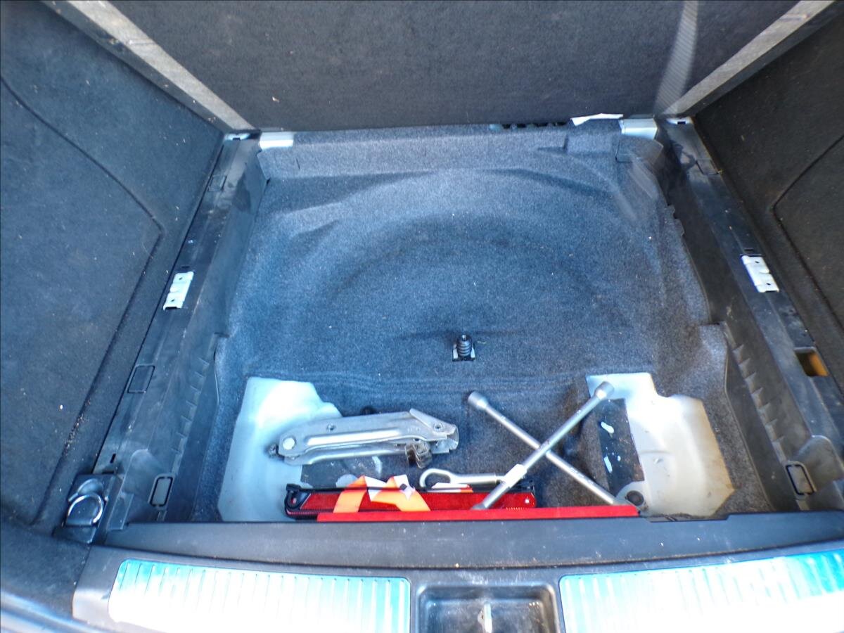 Mercedes-Benz Třídy M Kombi 3,5 l 200 kw